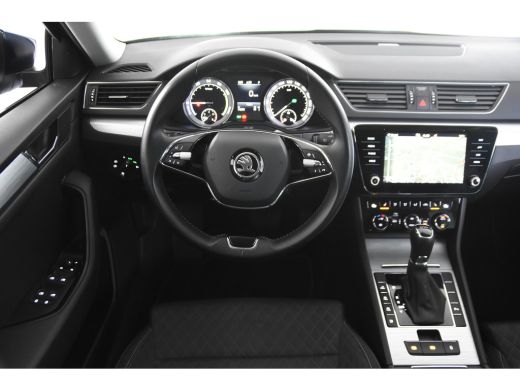Skoda Superb Combi 1.4 TSI iV *1ste Eigenaar*Navigatie*Stoelverwarming*Camera*Carplay* ActivLease financial lease