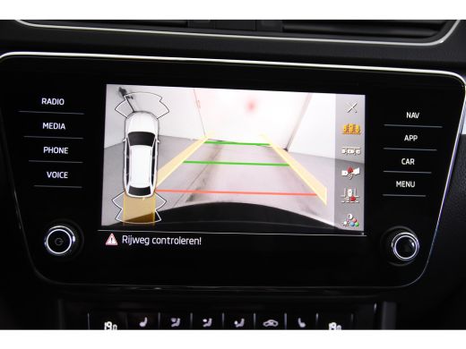 Skoda Superb Combi 1.4 TSI iV *1ste Eigenaar*Navigatie*Stoelverwarming*Camera*Carplay* ActivLease financial lease