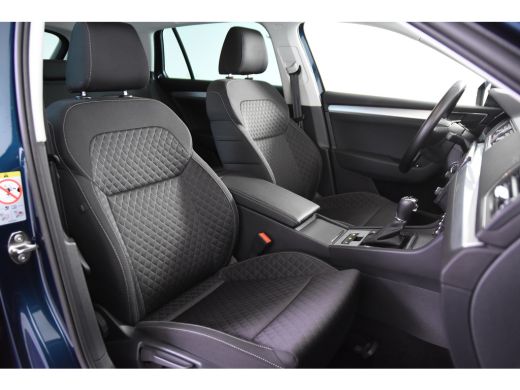 Skoda Superb Combi 1.4 TSI iV *1ste Eigenaar*Navigatie*Stoelverwarming*Camera*Carplay* ActivLease financial lease