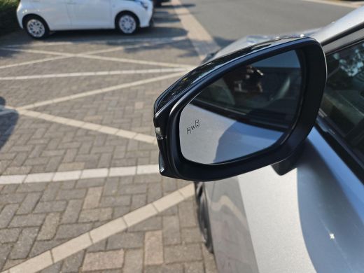 Toyota C-HR 1.8 Hybrid 140 Dynamic (Parkeersensoren - Dode Hoek sensor) ActivLease financial lease