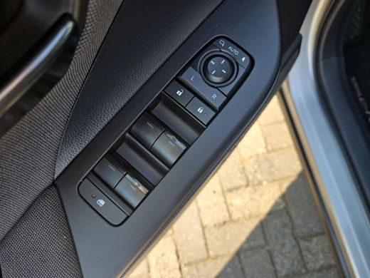Toyota C-HR 1.8 Hybrid 140 Dynamic (Parkeersensoren - Dode Hoek sensor) ActivLease financial lease