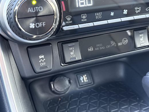 Toyota RAV4 2.5 Hybrid AWD Style **STOELVERWARMING/ TREKHAAK/ PARKEERSENSOREN** ActivLease financial lease