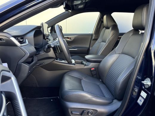 Toyota RAV4 2.5 Hybrid AWD Style **STOELVERWARMING/ TREKHAAK/ PARKEERSENSOREN** ActivLease financial lease