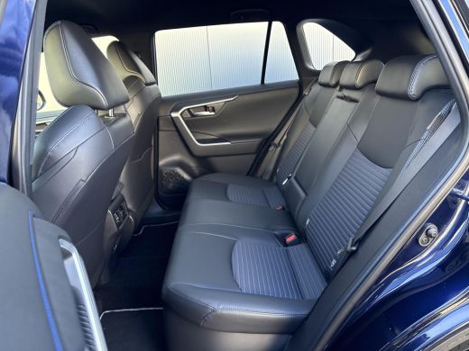 Toyota RAV4 2.5 Hybrid AWD Style **STOELVERWARMING/ TREKHAAK/ PARKEERSENSOREN** ActivLease financial lease