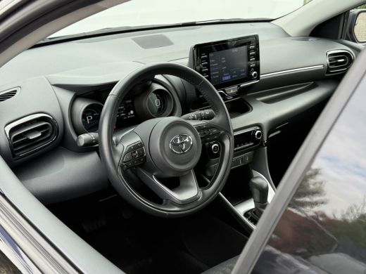 Toyota Yaris 1.5 Hybrid Dynamic | Trekhaak | CarPlay | ACC | Camera | Keyless | 16 inch ActivLease financial lease