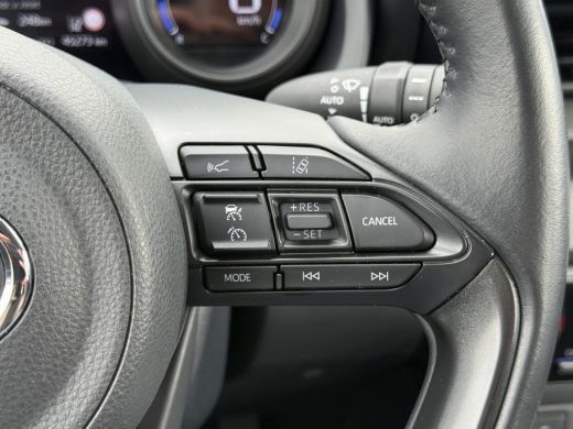 Toyota Yaris 1.5 Hybrid Dynamic | Trekhaak | CarPlay | ACC | Camera | Keyless | 16 inch ActivLease financial lease