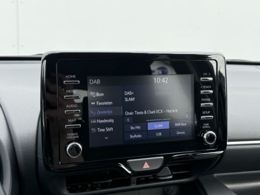 Toyota Yaris 1.5 Hybrid Dynamic | Trekhaak | CarPlay | ACC | Camera | Keyless | 16 inch ActivLease financial lease