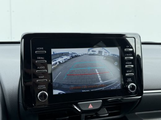 Toyota Yaris 1.5 Hybrid Dynamic | Trekhaak | CarPlay | ACC | Camera | Keyless | 16 inch ActivLease financial lease