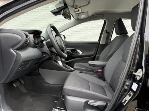 Toyota Yaris 1.5 Hybrid Dynamic | Trekhaak | CarPlay | ACC | Camera | Keyless | 16 inch ActivLease financial lease