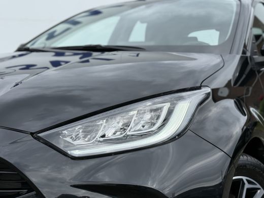 Toyota Yaris 1.5 Hybrid Dynamic | Trekhaak | CarPlay | ACC | Camera | Keyless | 16 inch ActivLease financial lease