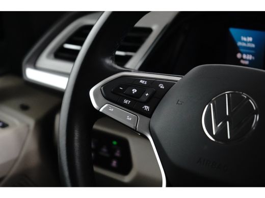 Volkswagen Multivan 1.4 eHybrid L2H1 | Pano-Dak | Adaptive Cruise | Trekhaak | Stoelverwarming | Camera ActivLease financial lease