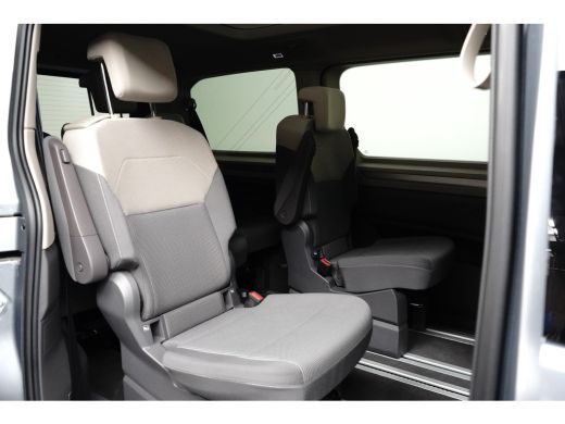Volkswagen Multivan 1.4 eHybrid L2H1 | Pano-Dak | Adaptive Cruise | Trekhaak | Stoelverwarming | Camera ActivLease financial lease