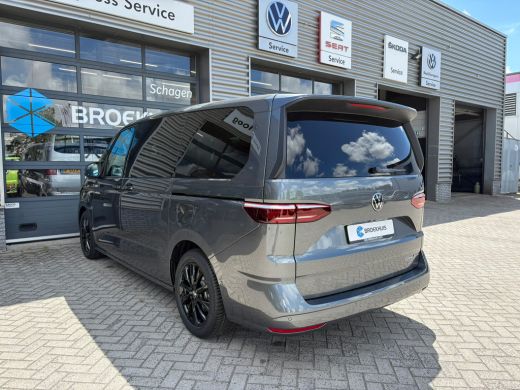 Volkswagen Multivan eHybrid 4MOTION L2 | Bulli | Glazen Dak | Trekhaak | 4 Seizoenen banden | Vis-A-Vis | IQ-Light ActivLease financial lease