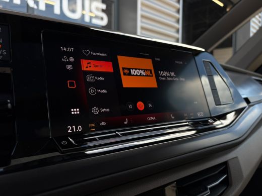 Volkswagen Multivan eHybrid 4MOTION L2 | Bulli | Glazen Dak | Trekhaak | 4 Seizoenen banden | Vis-A-Vis | IQ-Light ActivLease financial lease