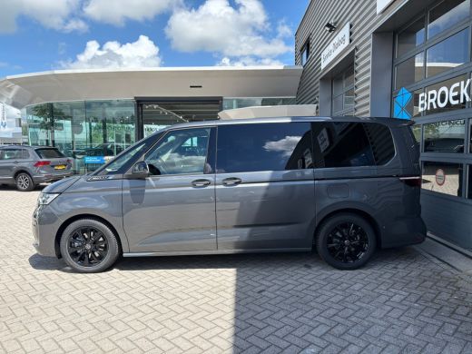 Volkswagen Multivan eHybrid 4MOTION L2 | Bulli | Glazen Dak | Trekhaak | 4 Seizoenen banden | Vis-A-Vis | IQ-Light ActivLease financial lease