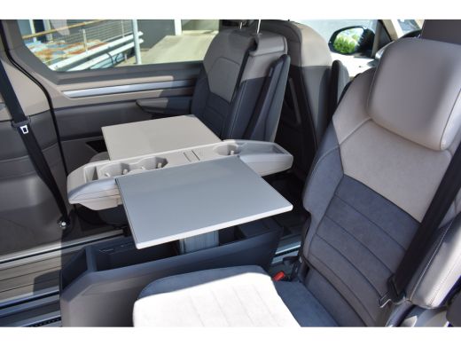 Volkswagen Multivan Bulli eHybrid lang 4MOTION |  Verlaagd dynamisch onderstel | 'App-Connect' draadloze smartphone i... ActivLease financial lease