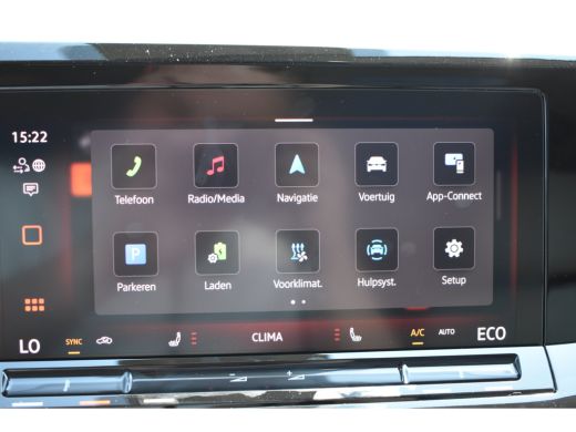 Volkswagen Multivan Bulli eHybrid lang 4MOTION |  Verlaagd dynamisch onderstel | 'App-Connect' draadloze smartphone i... ActivLease financial lease