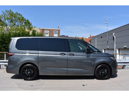 Volkswagen Multivan Bulli eHybrid lang 4MOTION |  Verlaagd dynamisch onderstel | 'App-Connect' draadloze smartphone i... ActivLease financial lease