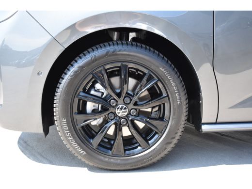 Volkswagen Multivan Bulli eHybrid lang 4MOTION |  Verlaagd dynamisch onderstel | 'App-Connect' draadloze smartphone i... ActivLease financial lease