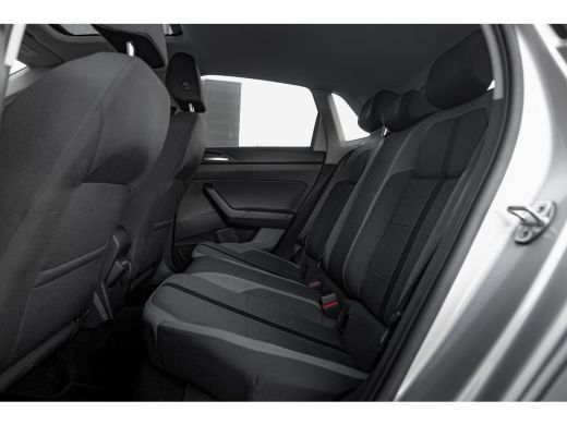 Volkswagen Polo 1.0 TSI 115pk 7-DSG Highline Business R | Panoramadak | IQ Light | Parkeerhulp | Sportstoelen ActivLease financial lease