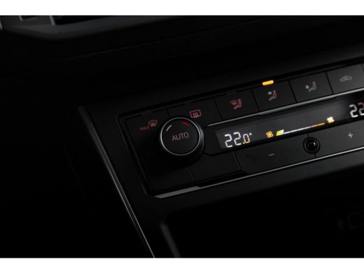 Volkswagen Polo 1.0 TSI 115pk 7-DSG Highline Business R | Panoramadak | IQ Light | Parkeerhulp | Sportstoelen ActivLease financial lease