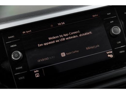 Volkswagen Polo 1.0 TSI 115pk 7-DSG Highline Business R | Panoramadak | IQ Light | Parkeerhulp | Sportstoelen ActivLease financial lease