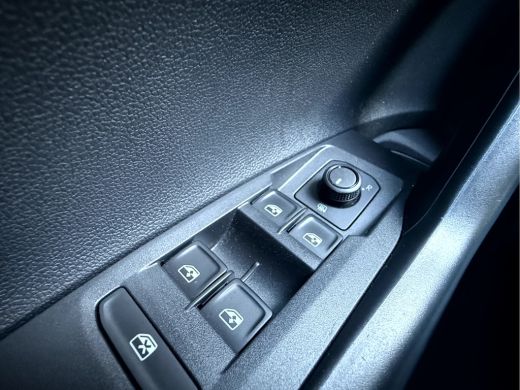 Volkswagen Polo 1.0 TSI Comfortline Camera, App Connect, Navi ActivLease financial lease