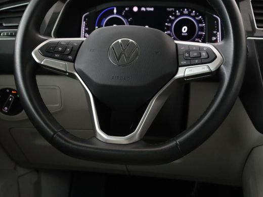 Volkswagen Tiguan 1.4 TSI eHybrid Life Business | SOH 93,8% | Panoramadak | Leder | Stoelverwarming | 360 Camera | ... ActivLease financial lease
