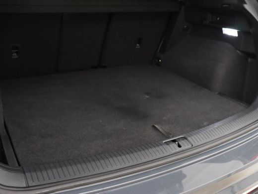 Volkswagen Tiguan 1.4 TSI eHybrid Life Business | SOH 93,8% | Panoramadak | Leder | Stoelverwarming | 360 Camera | ... ActivLease financial lease
