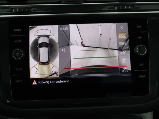 Volkswagen Tiguan 1.4 TSI eHybrid Life Business | SOH 93,8% | Panoramadak | Leder | Stoelverwarming | 360 Camera | ... ActivLease financial lease