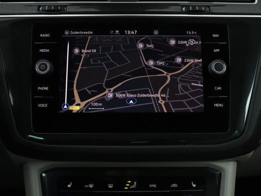 Volkswagen Tiguan 1.4 TSI eHybrid Life Business | SOH 93,8% | Panoramadak | Leder | Stoelverwarming | 360 Camera | ... ActivLease financial lease