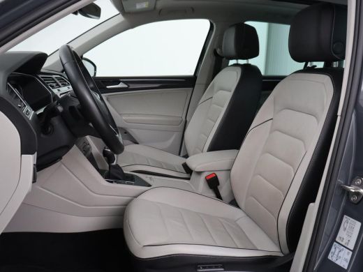 Volkswagen Tiguan 1.4 TSI eHybrid Life Business | SOH 93,8% | Panoramadak | Leder | Stoelverwarming | 360 Camera | ... ActivLease financial lease