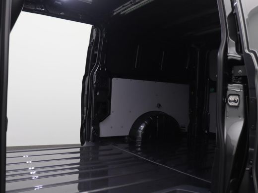 Volkswagen Transporter 2.0 TDI L2H1 30 Style 170PK AUT8 Dubbele schuifdeur, Adaptieve Cruise Controle, Trekhaak, Achteru... ActivLease financial lease