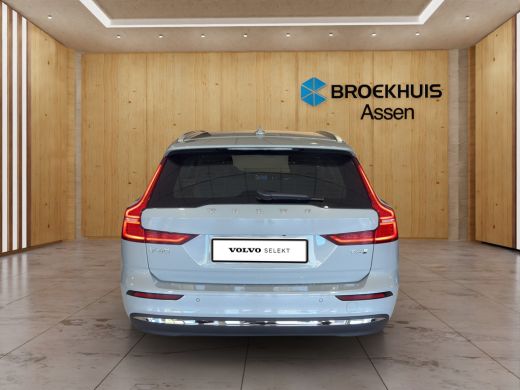 Volvo  V60 2.0 T6 Plug-in hybrid AWD Essential Bright | Trekhaak | Camera | Stoel + Stuur verwaming | DAB | ... ActivLease financial lease