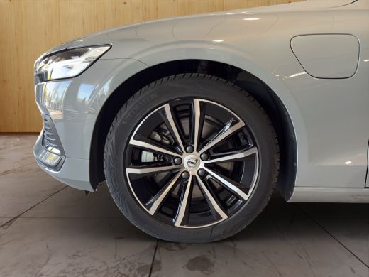 Volvo  V60 2.0 T6 Plug-in hybrid AWD Essential Bright | Trekhaak | Camera | Stoel + Stuur verwaming | DAB | ... ActivLease financial lease