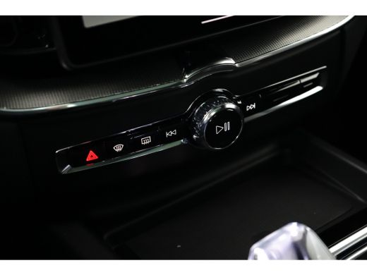 Volvo  XC60 T6 Plug-in Hybrid AWD Plus Black Edition | Head-Up | Stoelventilatie | 360&deg; Camera | Harman/Kardo... ActivLease financial lease