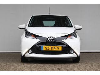 Toyota Aygo 1.0 VVT-i x-nav | Navigatie | Achteruitrijcamera | Cruise control | Elektrische ramen voor |