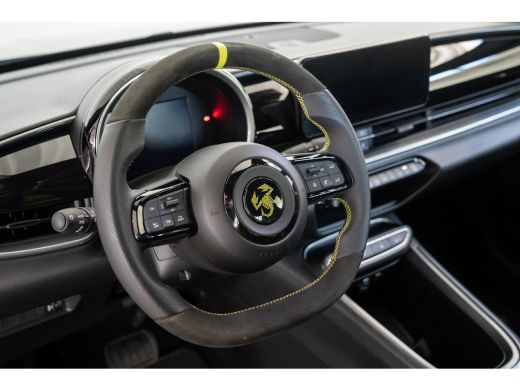 Abarth 600e Turismo 54 kWh | 8 Jaar Garantie | 20 Inch Velgen | Apple Carplay & Android Auto | LED | Keyless ... ActivLease financial lease