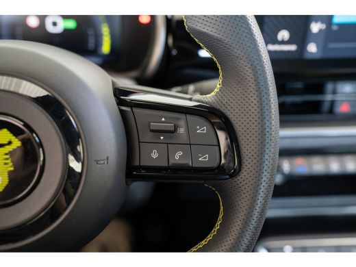 Abarth 600e Turismo 54 kWh | 8 Jaar Garantie | 20 Inch Velgen | Apple Carplay & Android Auto | LED | Keyless ... ActivLease financial lease