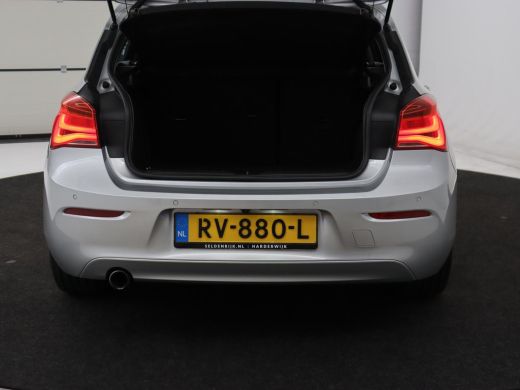 BMW 1 Serie 118i Executive | Schuifdak | Leder | Stoelverwarming | Camera | Full LED | Navigatie | Parkeerhul... ActivLease financial lease