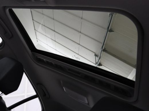 BMW 1 Serie 118i Executive | Schuifdak | Leder | Stoelverwarming | Camera | Full LED | Navigatie | Parkeerhul... ActivLease financial lease