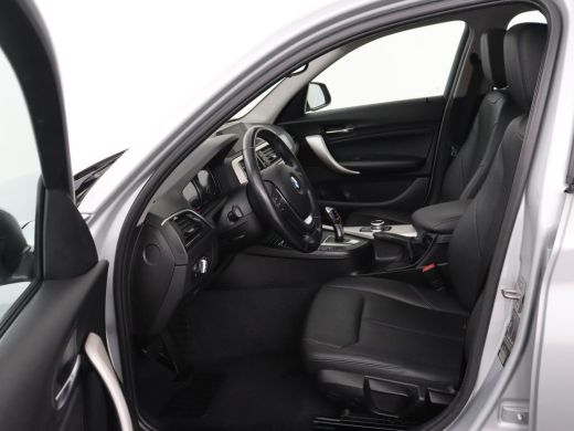 BMW 1 Serie 118i Executive | Schuifdak | Leder | Stoelverwarming | Camera | Full LED | Navigatie | Parkeerhul... ActivLease financial lease