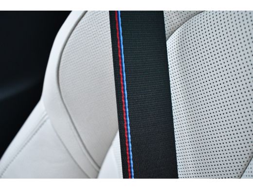 BMW X2 xDrive25e M-Sport Pano ACC H/K HUD Camera El-zetels ActivLease financial lease