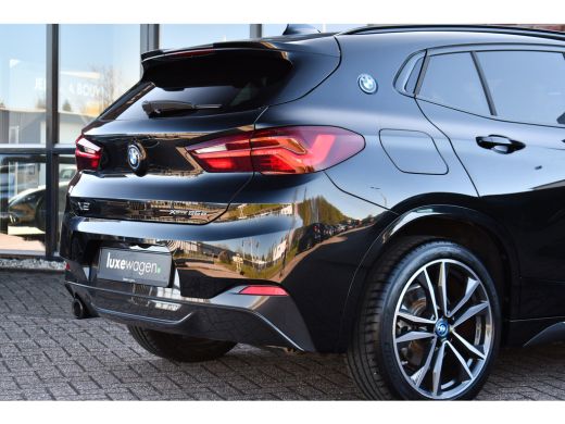 BMW X2 xDrive25e M-Sport Pano ACC H/K HUD Camera El-zetels ActivLease financial lease
