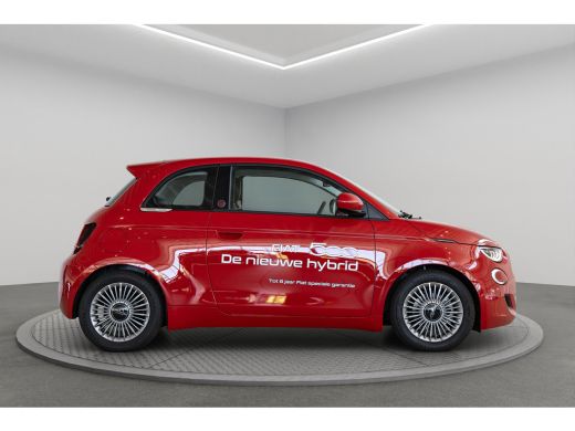Fiat 500 1.0 Hybrid Torino Launch Edition | Climate Controle | Lichtmetalen velgen | Parkeersensoren | App... ActivLease financial lease