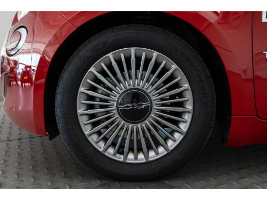 Fiat 500 1.0 Hybrid Torino Launch Edition | Climate Controle | Lichtmetalen velgen | Parkeersensoren | App... ActivLease financial lease