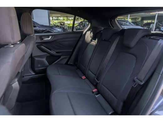 Ford Focus 1.0 EcoBoost Hybrid ST Line X Business | Adaptief Cruise | Camera | Dodehoek detectie | Bang&Oluf... ActivLease financial lease