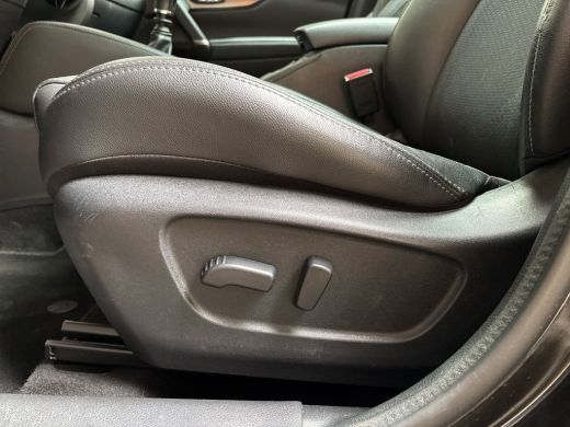 Nissan QASHQAI 1.2 Sport (PANORAMADAK, NAVIGATIE, LEDER, STOELVERWARMING, 360 CAMERA, ELEK SPORTSTOELEN, GETINT ... ActivLease financial lease