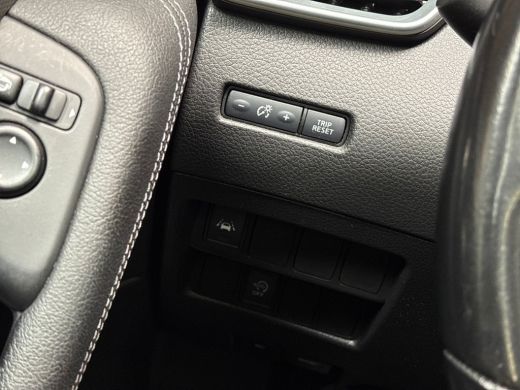 Nissan QASHQAI 1.2 Sport (PANORAMADAK, NAVIGATIE, LEDER, STOELVERWARMING, 360 CAMERA, ELEK SPORTSTOELEN, GETINT ... ActivLease financial lease