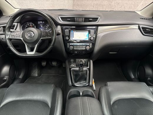 Nissan QASHQAI 1.2 Sport (PANORAMADAK, NAVIGATIE, LEDER, STOELVERWARMING, 360 CAMERA, ELEK SPORTSTOELEN, GETINT ... ActivLease financial lease